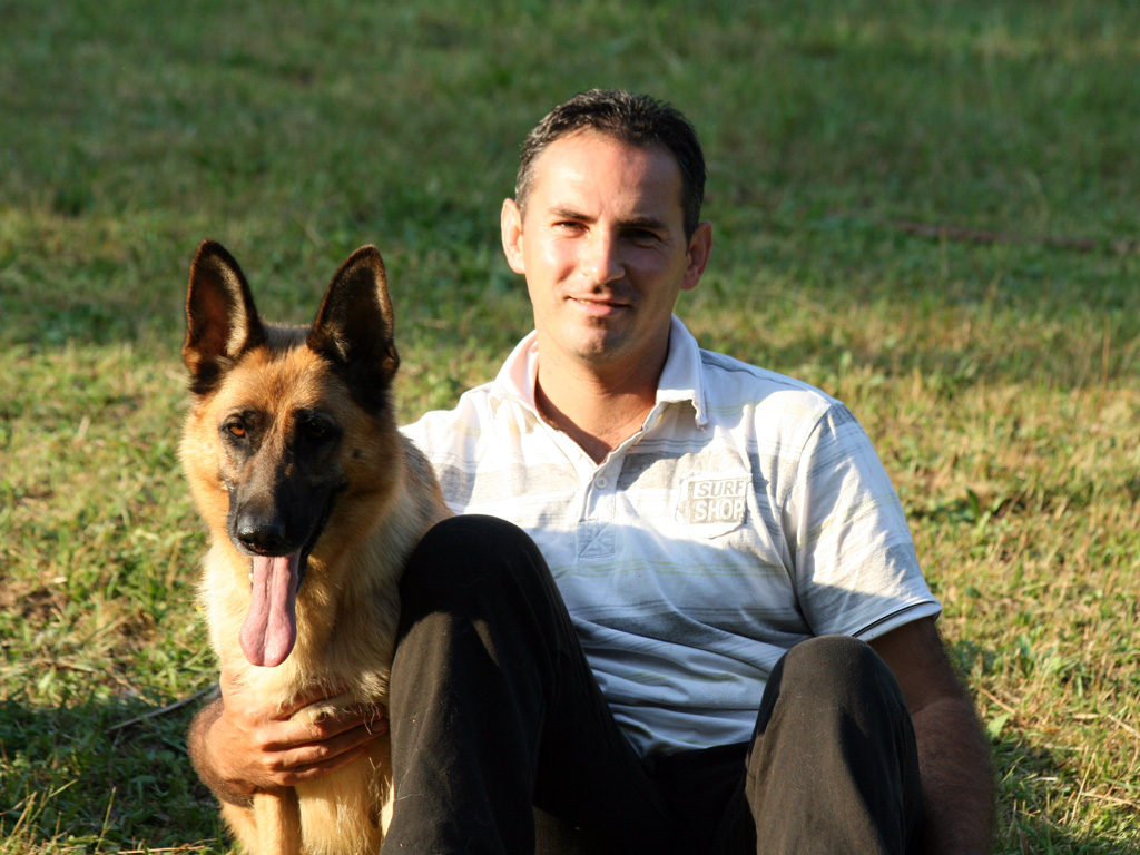 Julia von Bienenwald si Remus Nicula la Valea Ierii, 2009